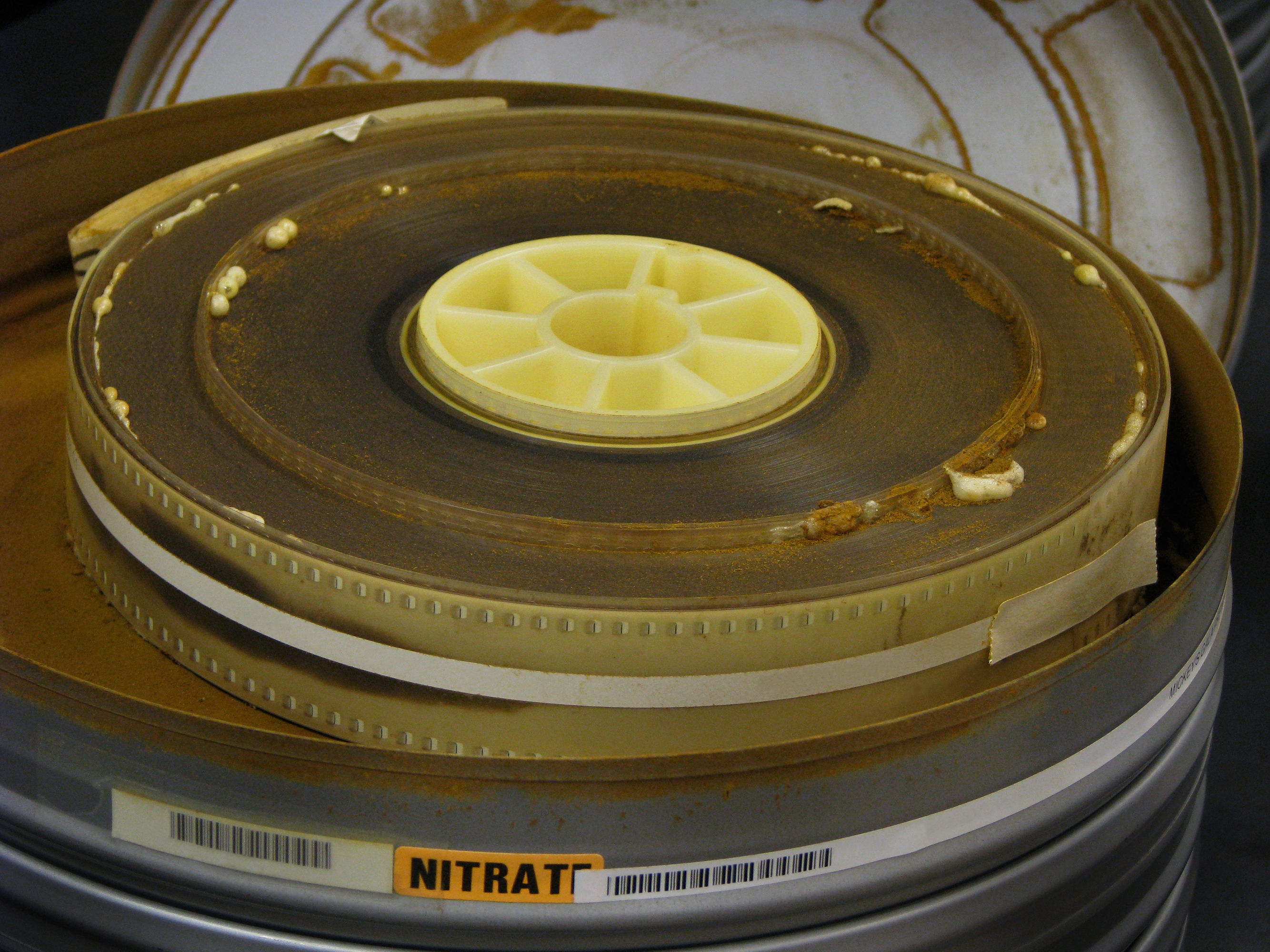 16 mm Film — Film Properties Training - Information Studies Library & Media  Preservation Lab