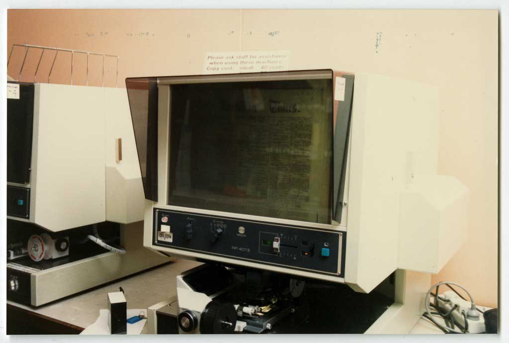 Realist Microform Reader 3351 Microfilm Image Enlarger (AS IS