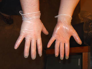 Vinyl gloves